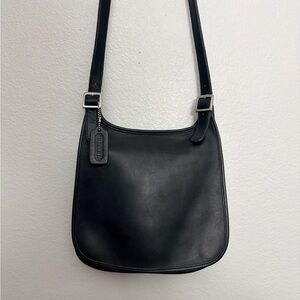 Vintage Coach 9135 Hippie Black Leather Small Flap Bag Crossbody Shoulder Purse